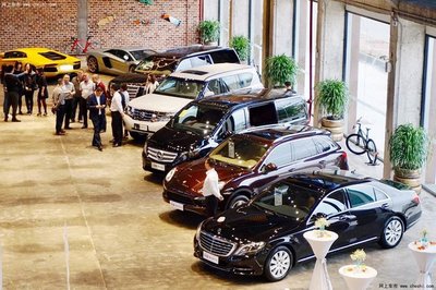 建發(fā)汽車生活館 福建首個跨界loft展廳引領(lǐng)汽車銷售新潮流